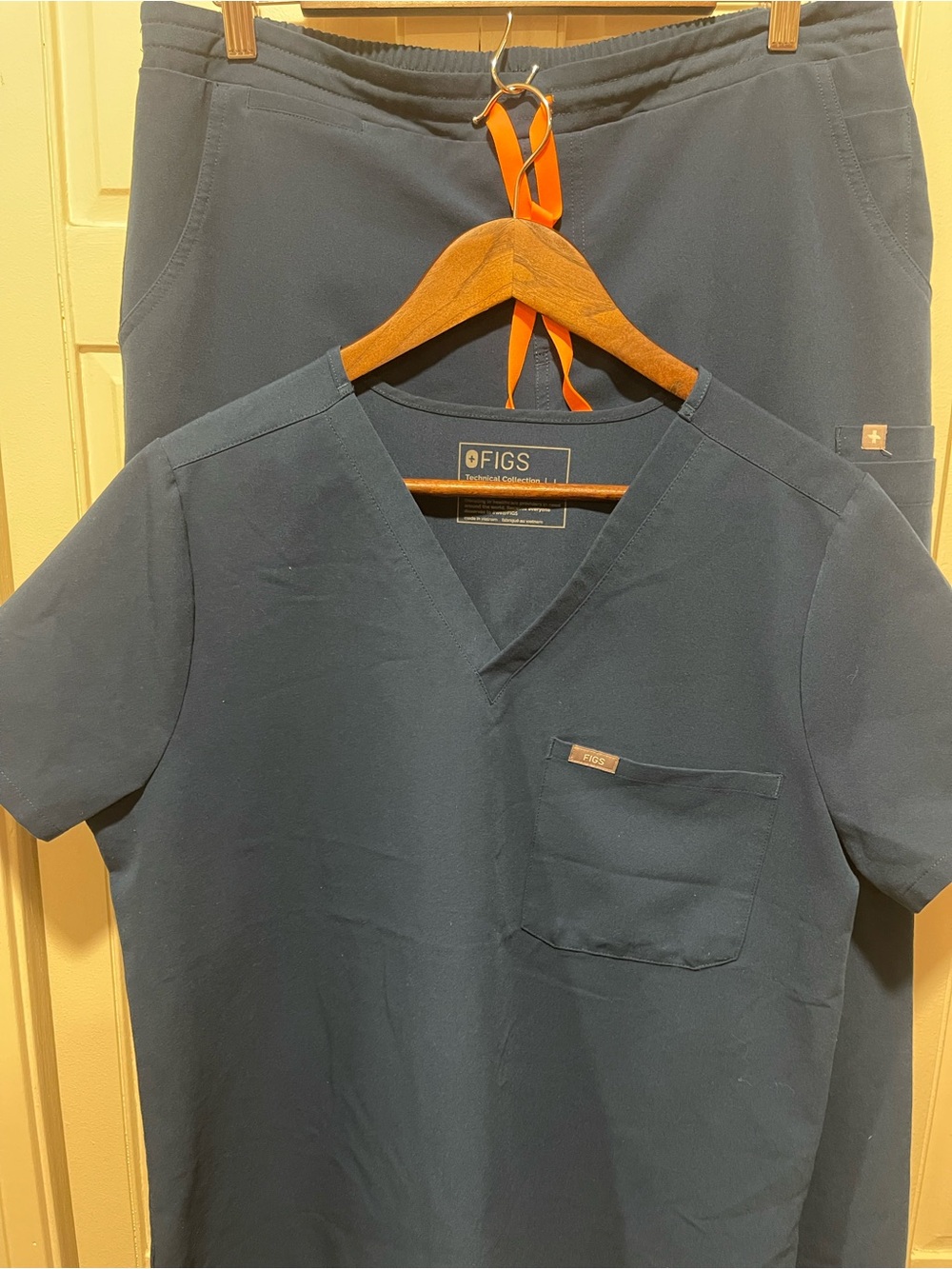 FIGS Women’s Deep Reef Short Sleeve V-Neck Scrub Top and Pants